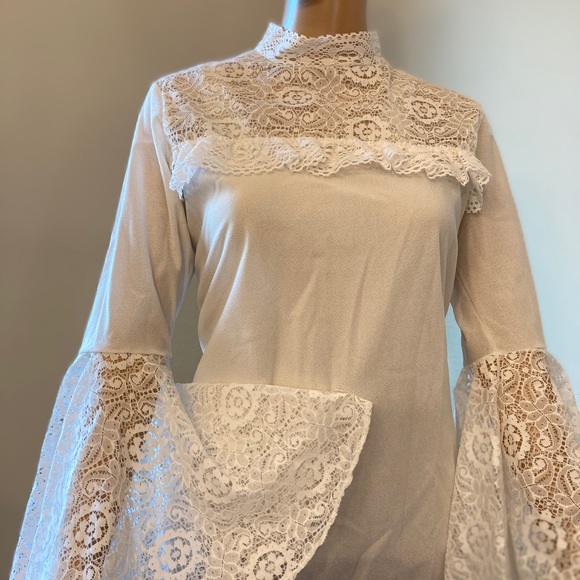 💄💄PLUS SIZE LACE TOP💄💄 - Picture 7 of 10